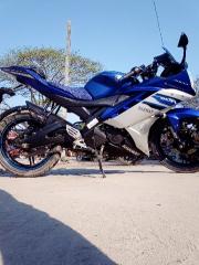 YAMAHA R15 V2